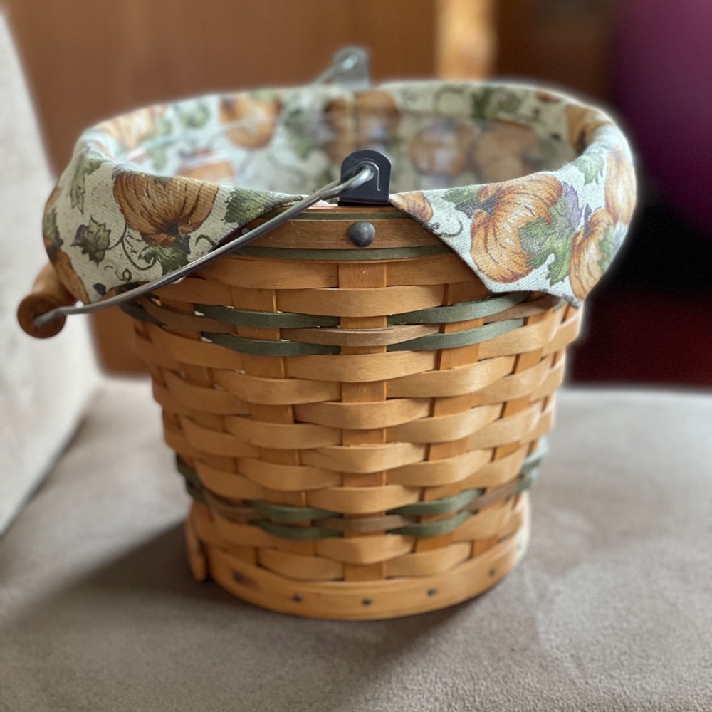Longaberger Fall Basket w/Cloth & Plastic Liners